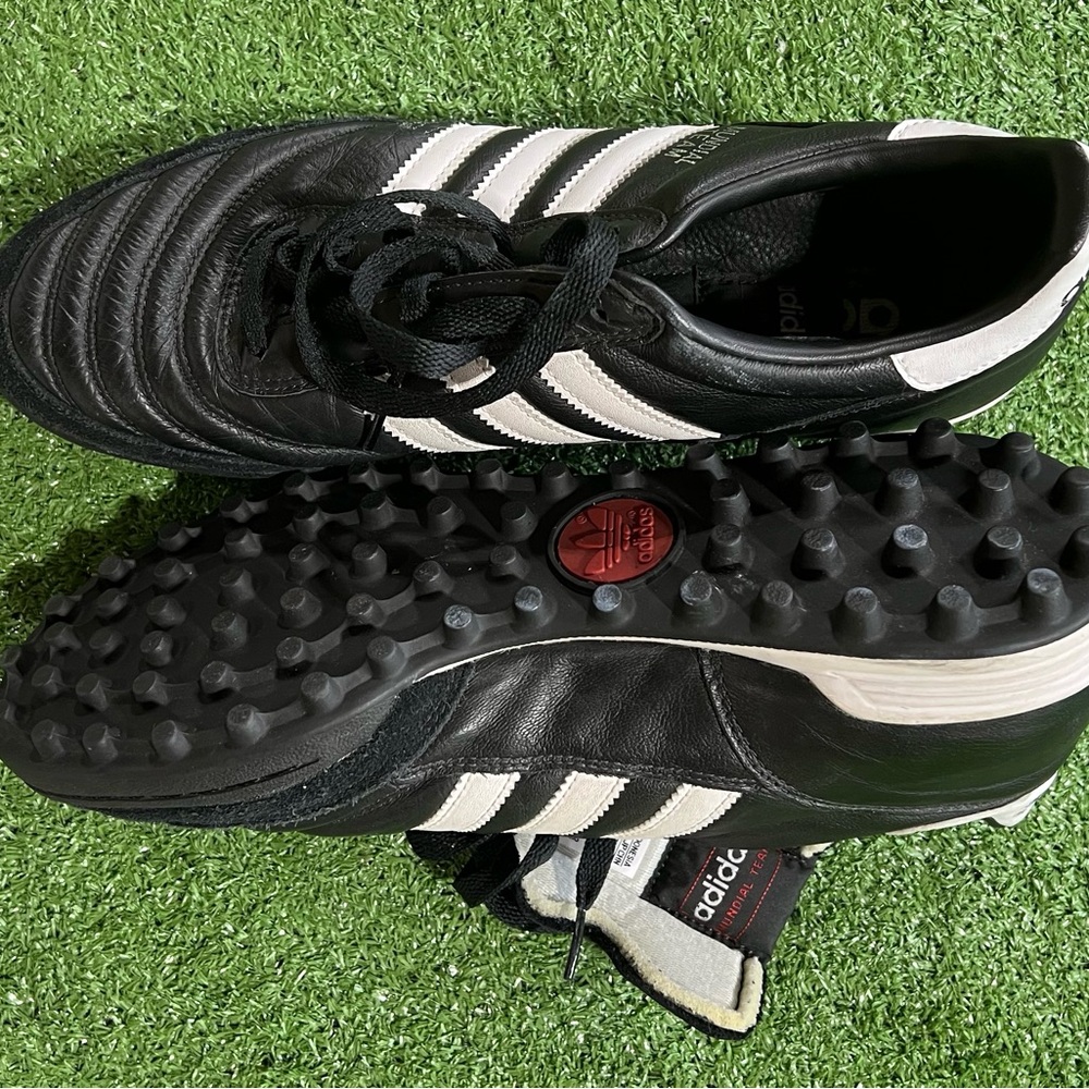 Adidas Men's Mundial turf